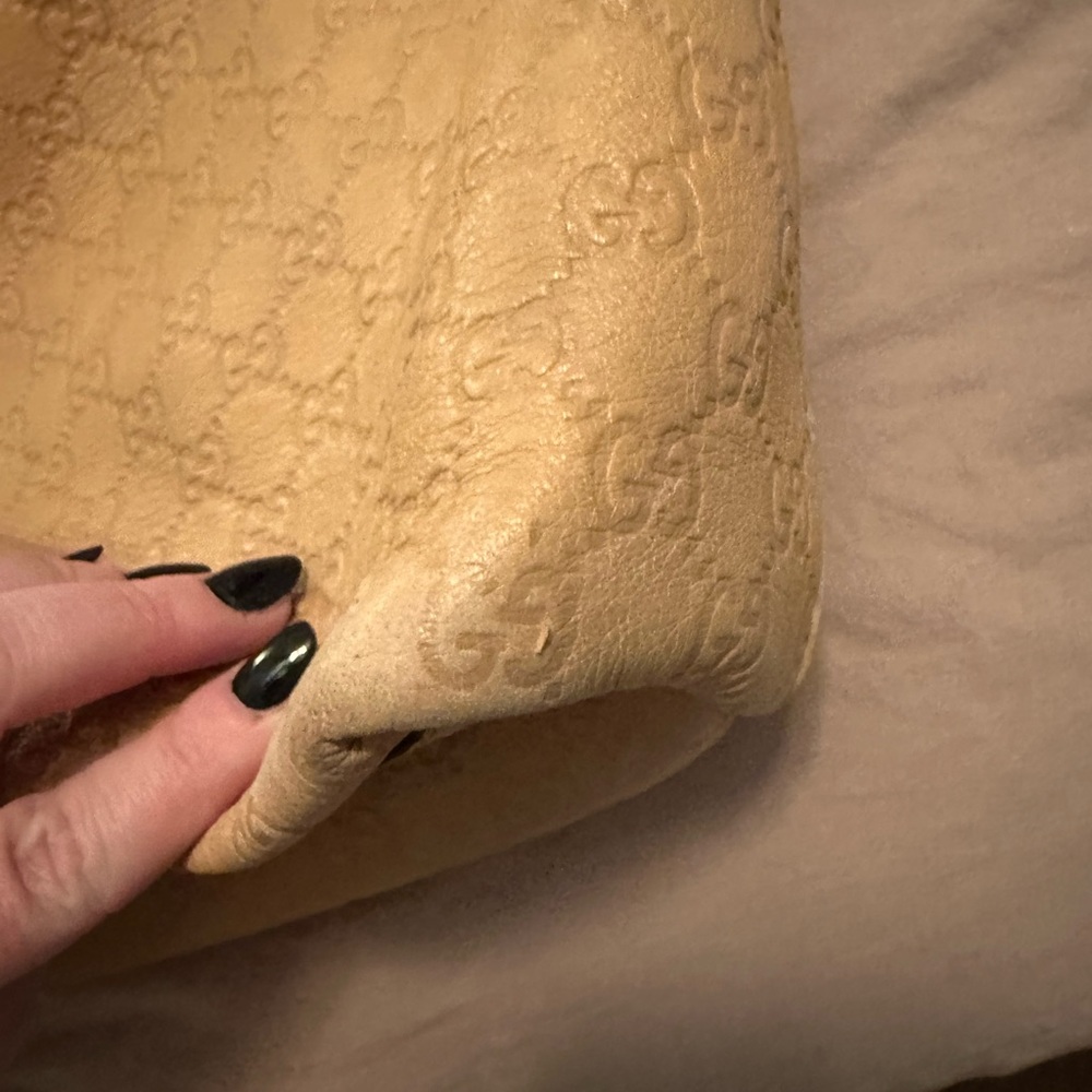Authentic Gucci Beige Embossed Leather Tote - Picture 16 of 16